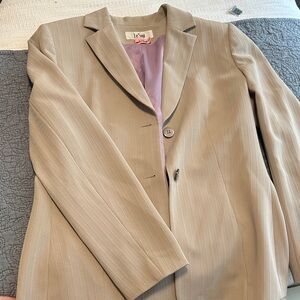 Le Suit Women's Tan Pinstripe Blazer